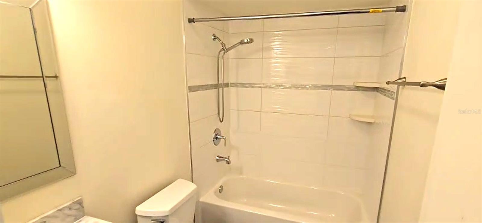 PARK LAKE TWNHS PH 02 - Residential Lease