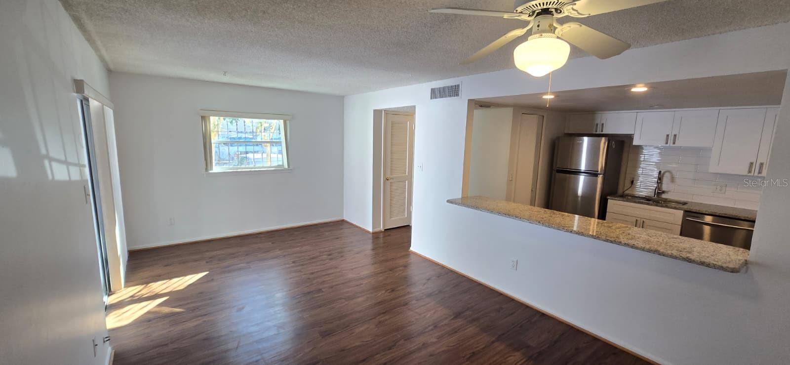 PARK LAKE TWNHS PH 02 - Residential Lease