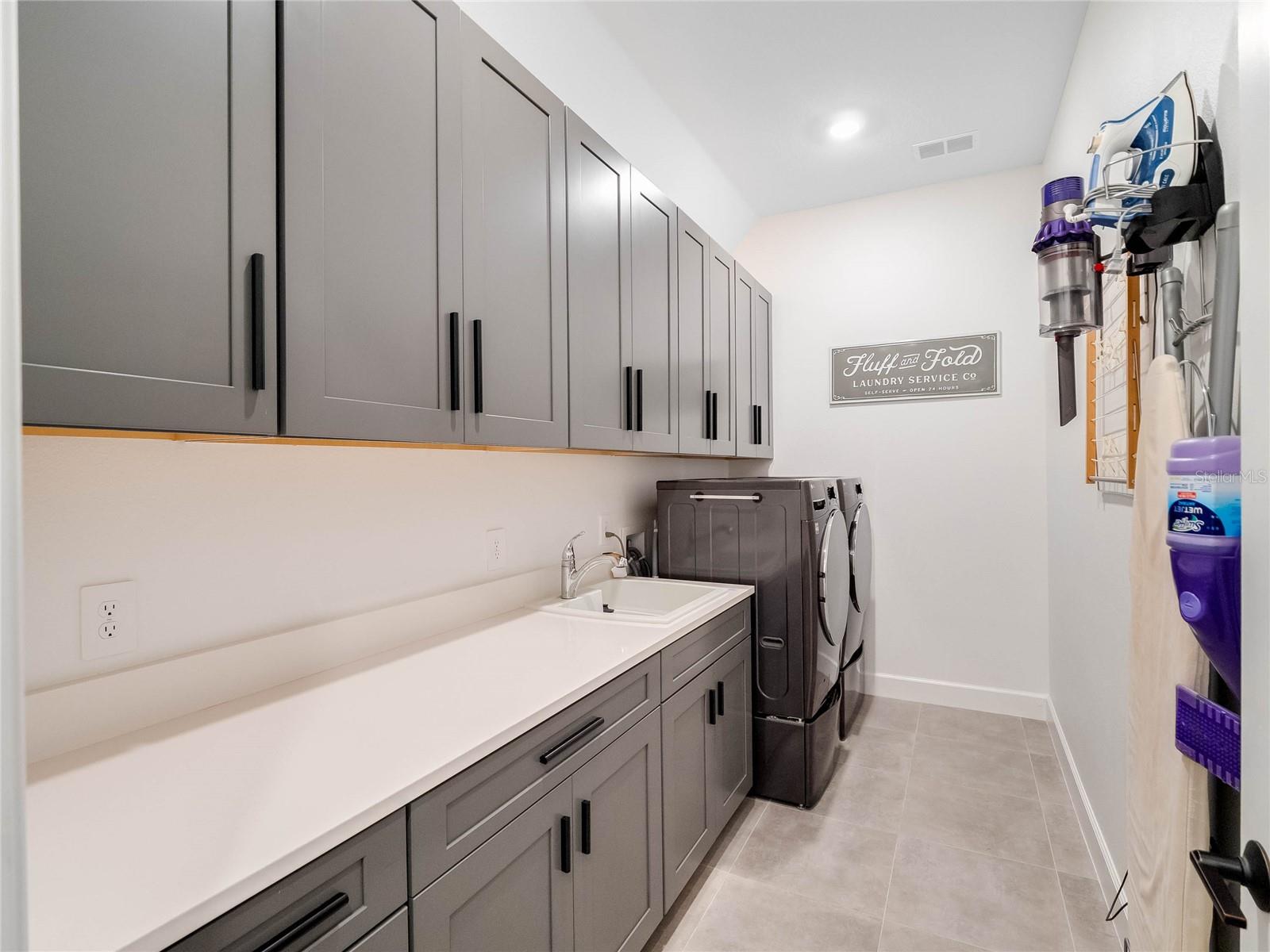 WEST LAKE HANCOCK ESTATES - Residential