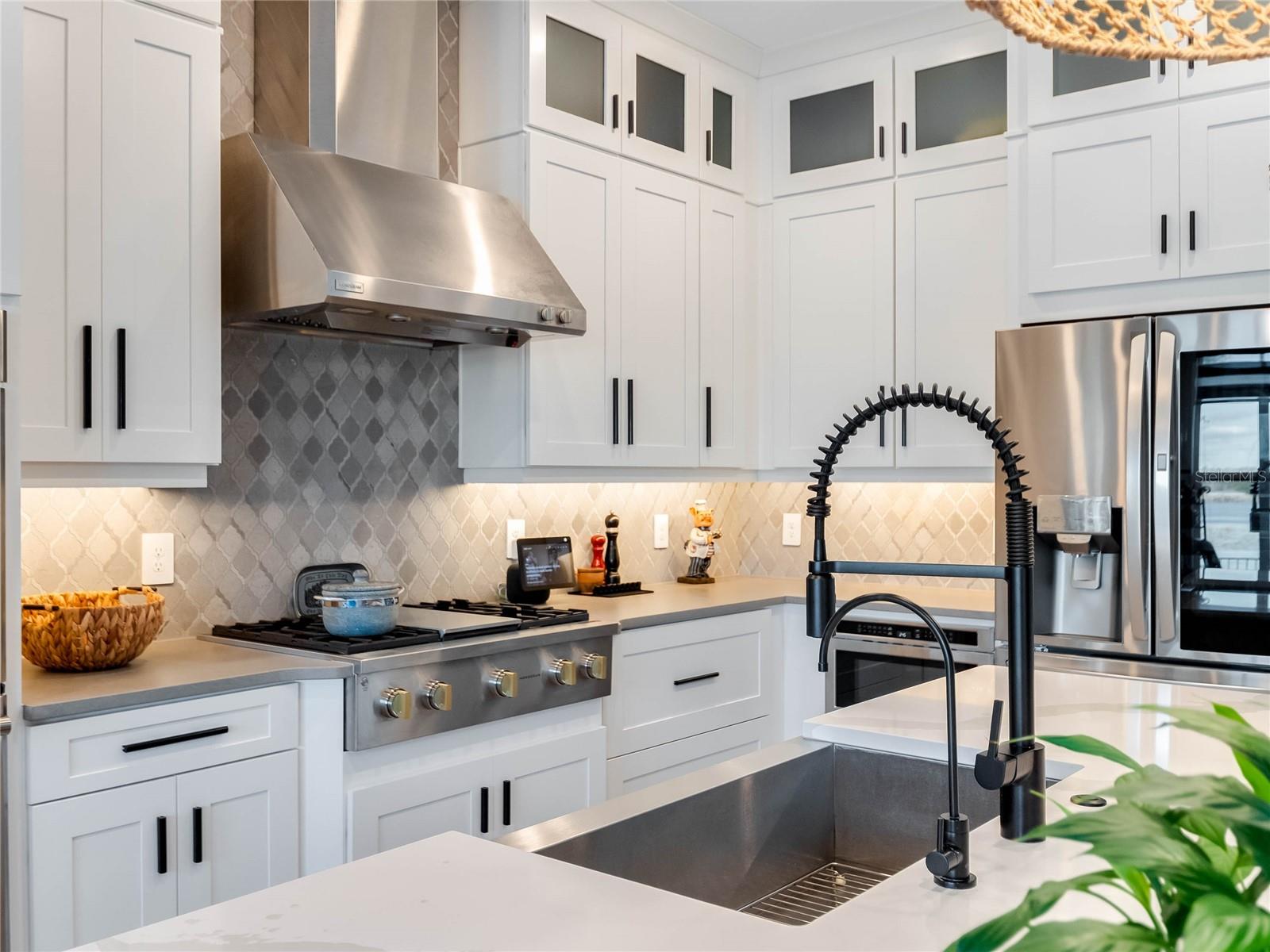 WEST LAKE HANCOCK ESTATES - Residential