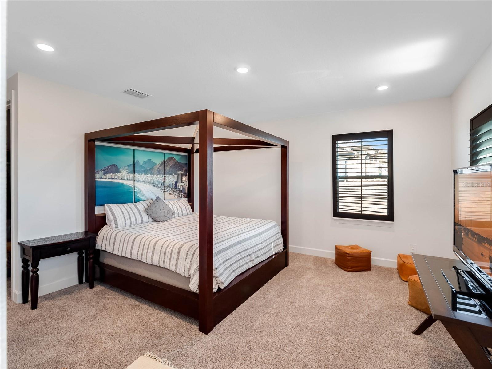 WEST LAKE HANCOCK ESTATES - Residential