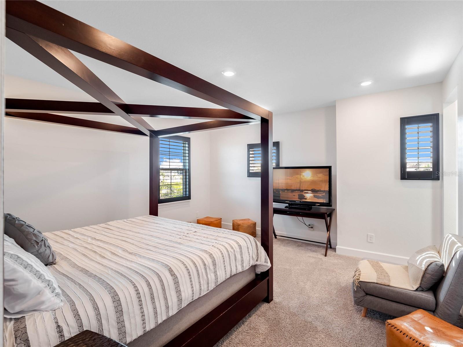 WEST LAKE HANCOCK ESTATES - Residential