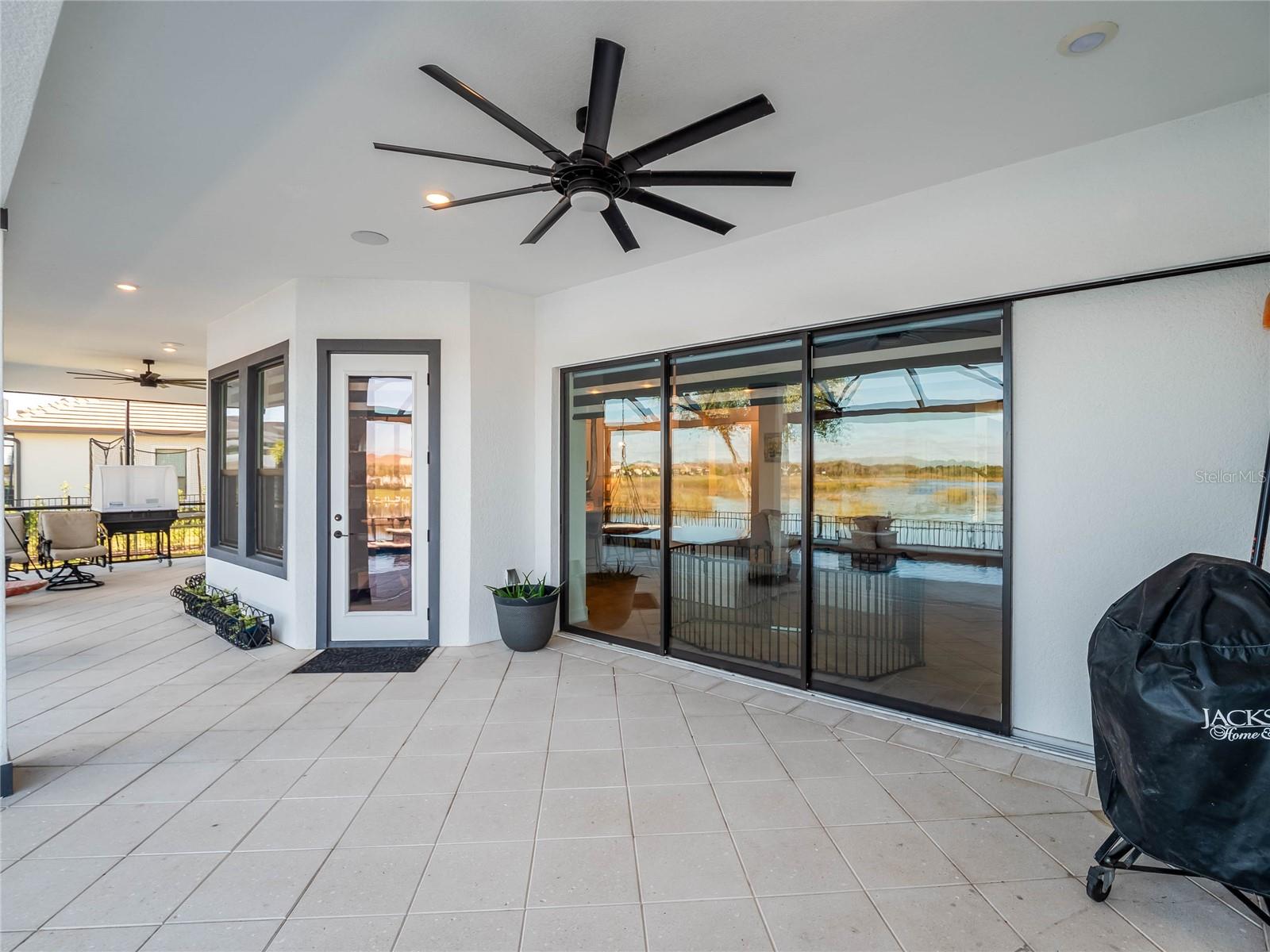 WEST LAKE HANCOCK ESTATES - Residential