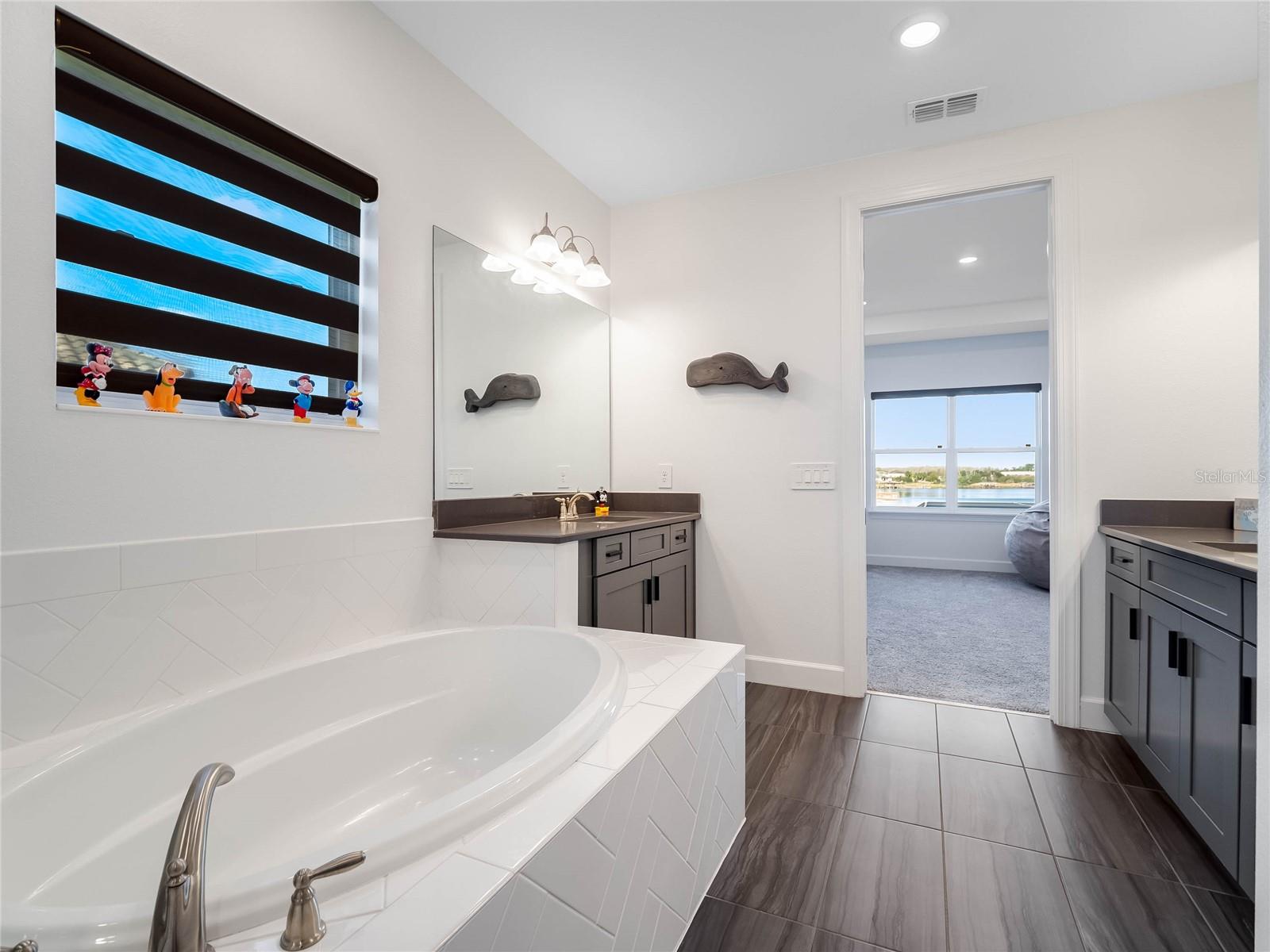 WEST LAKE HANCOCK ESTATES - Residential