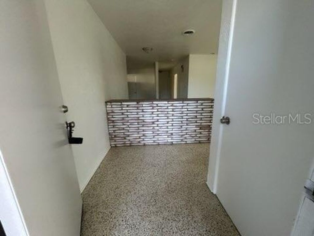 Photo of 423 N Ridgewood Avenue, Ormond Beach, FL 32174 (MLS # O6350412)