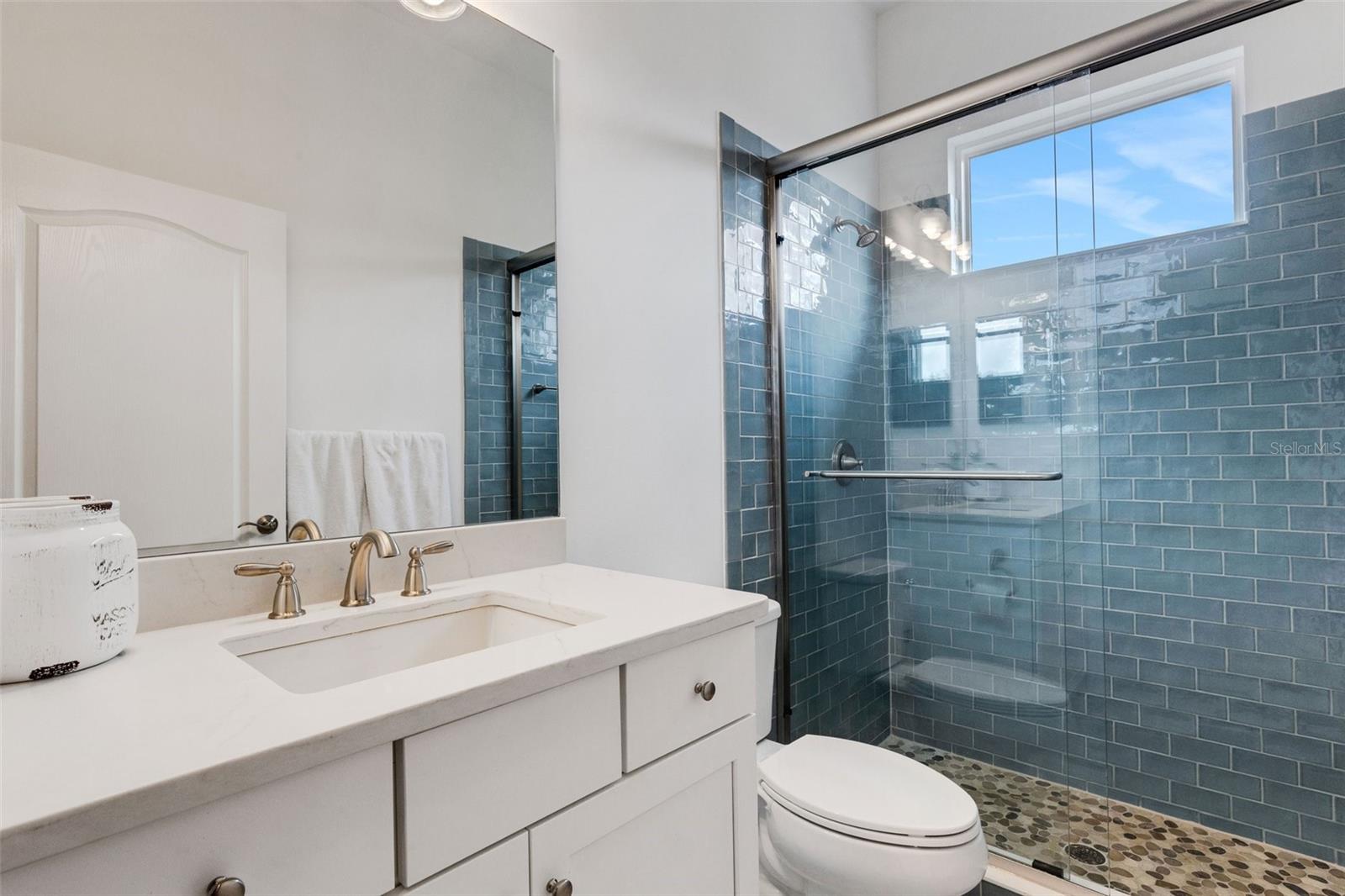 CANOE CREEK - Residential