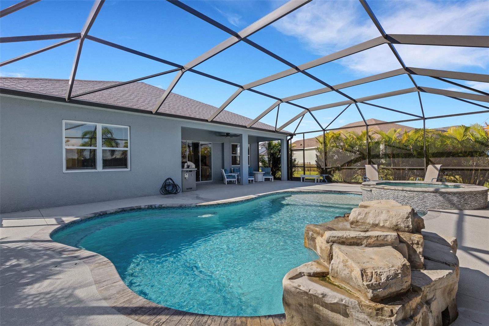 CANOE CREEK - Residential