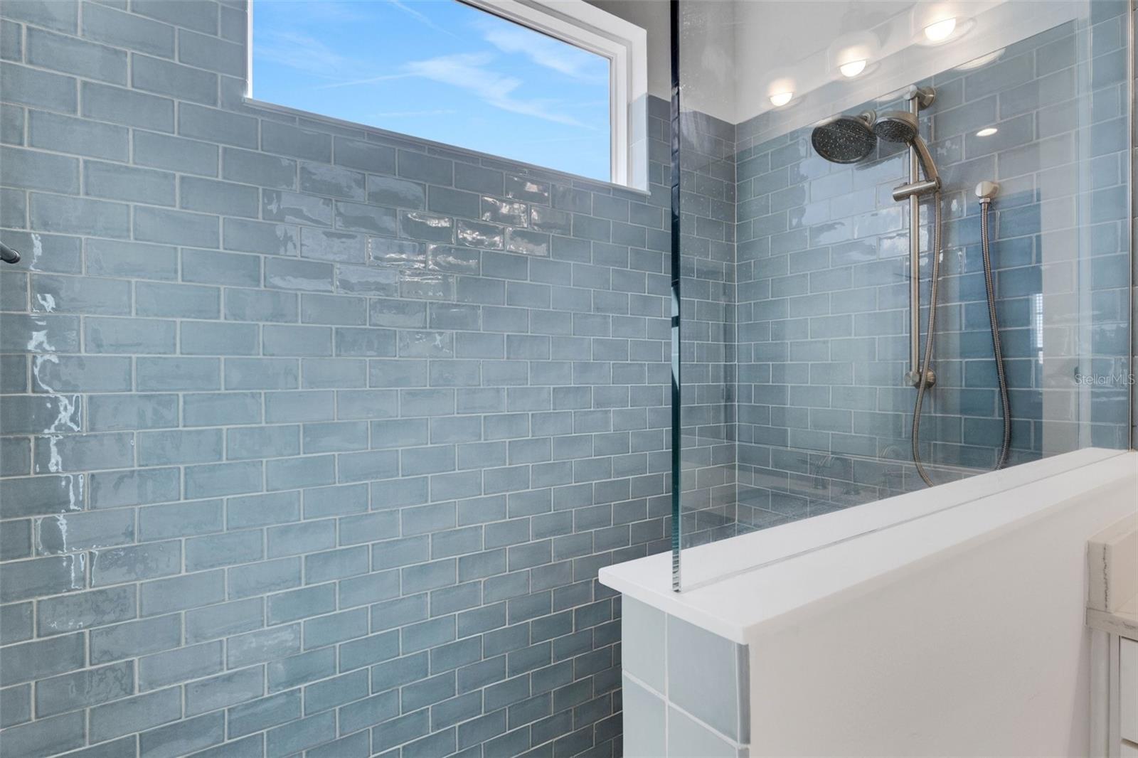 CANOE CREEK - Residential