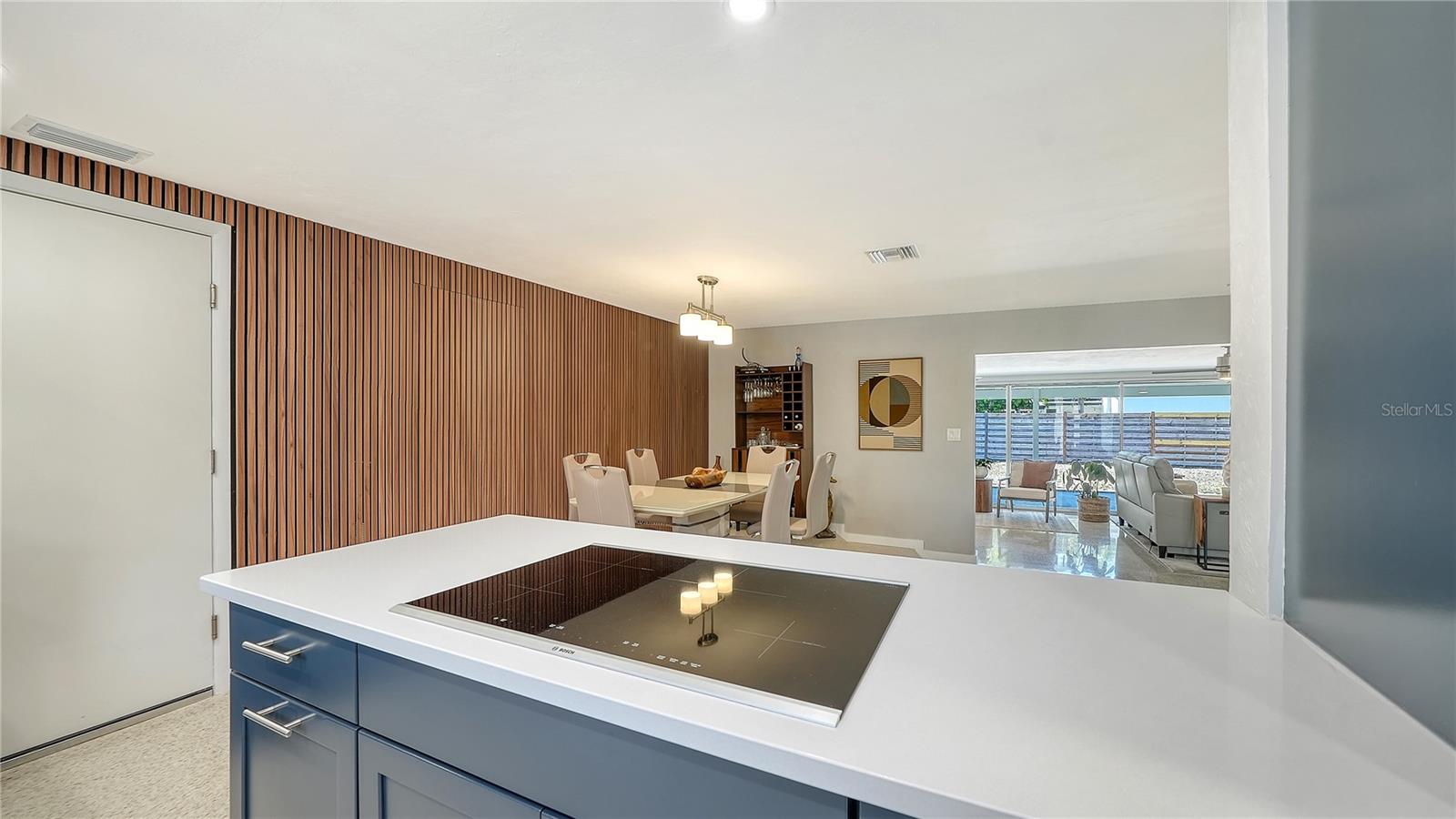 SOUTH GATE MANOR - Residential