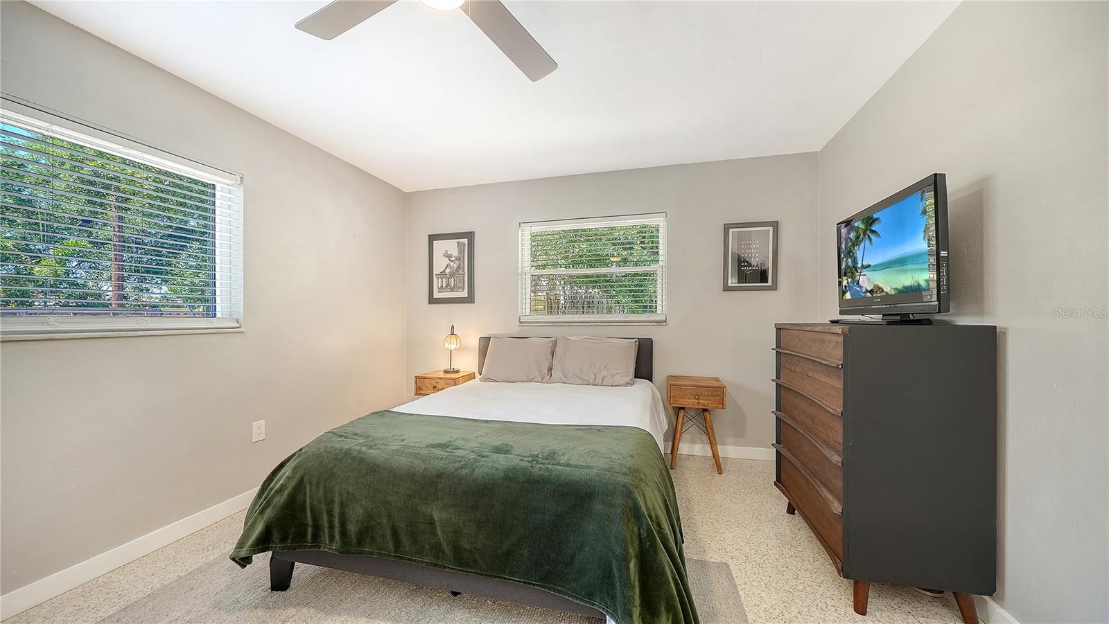 SOUTH GATE MANOR - Residential