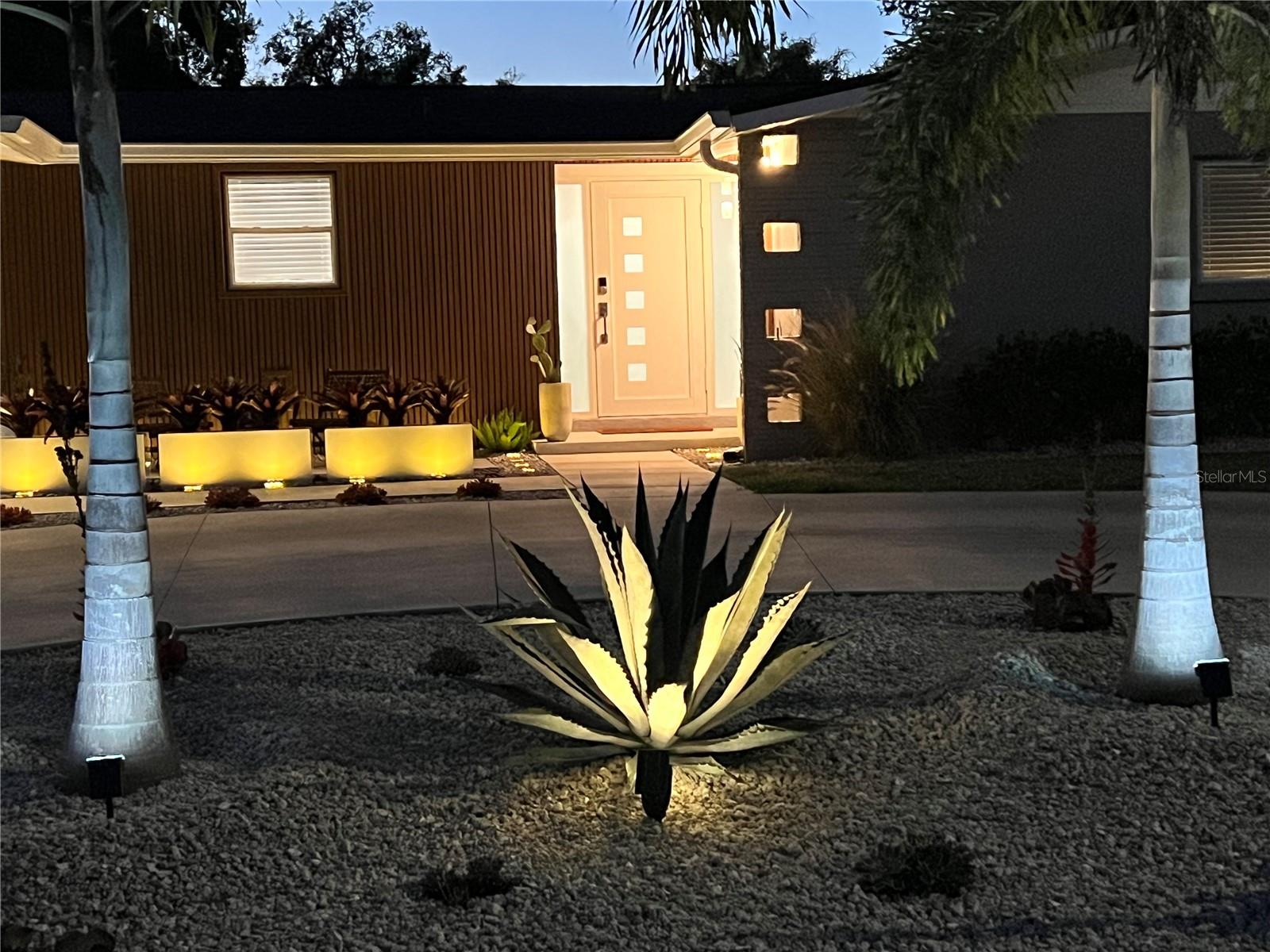 SOUTH GATE MANOR - Residential