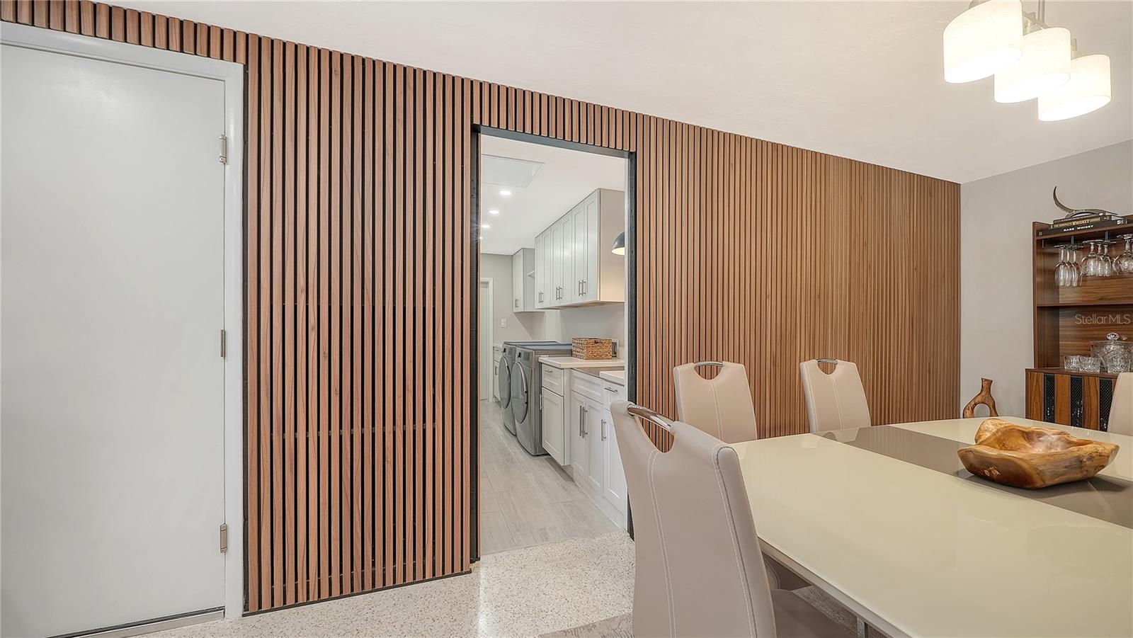 SOUTH GATE MANOR - Residential