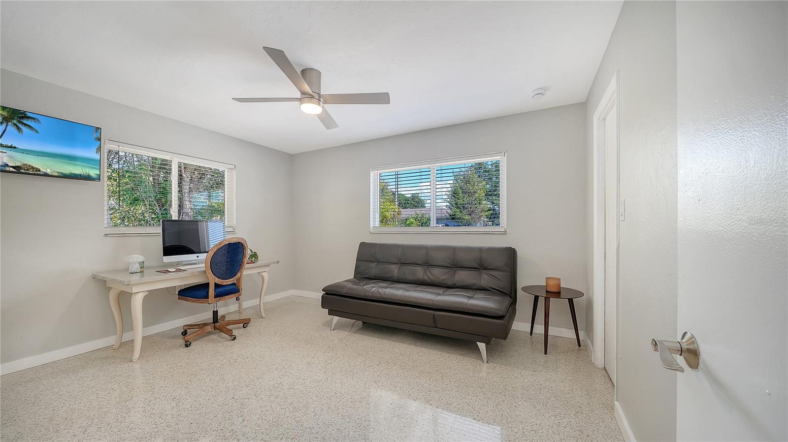 SOUTH GATE MANOR - Residential