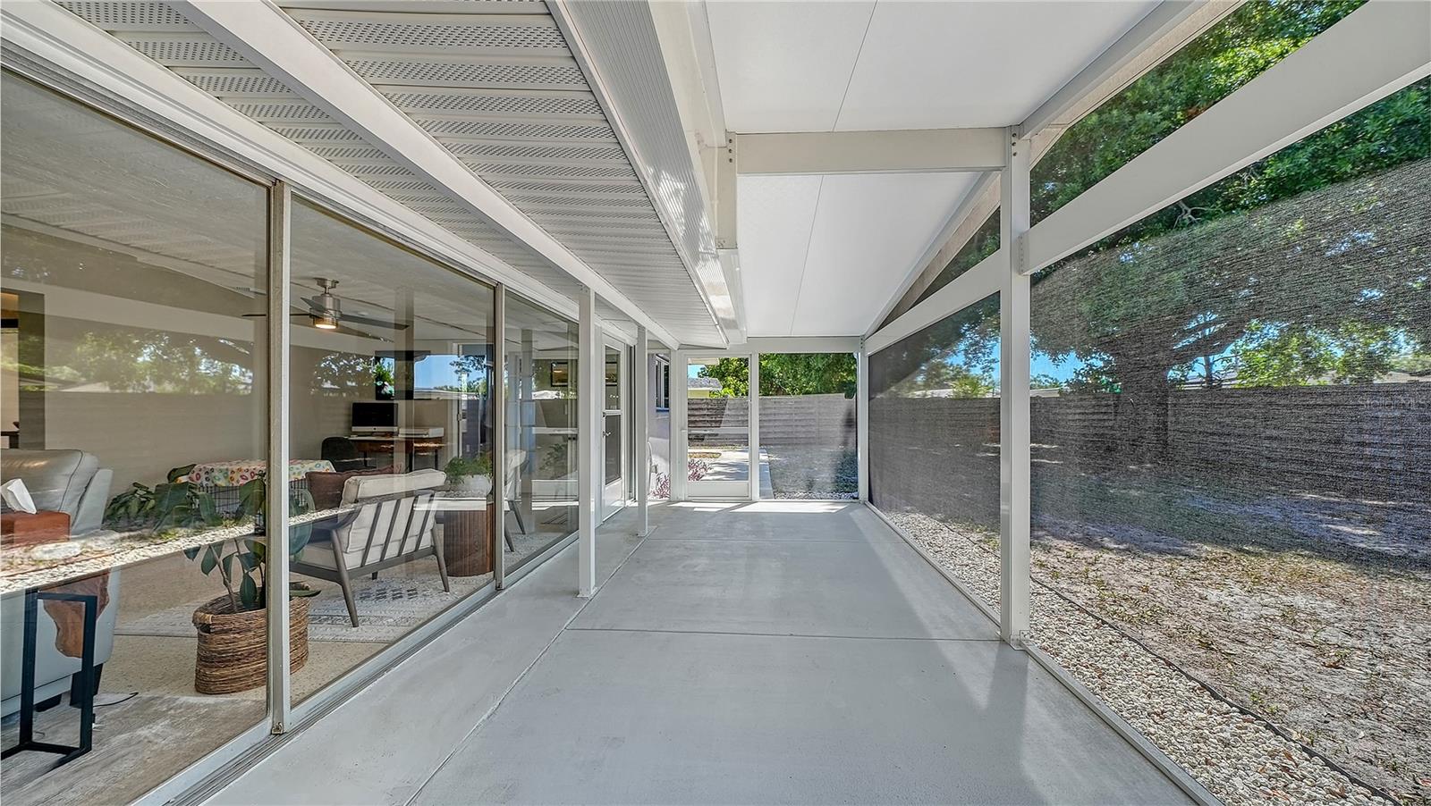SOUTH GATE MANOR - Residential