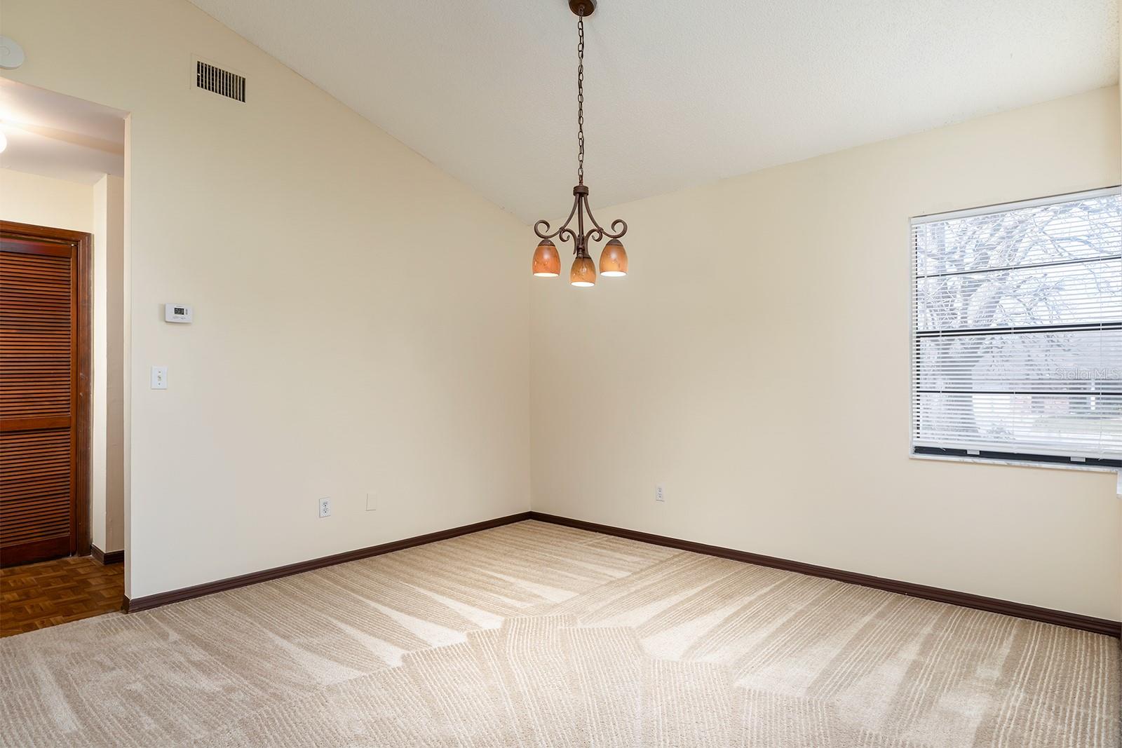 2089 N NORMANDY BOULEVARD