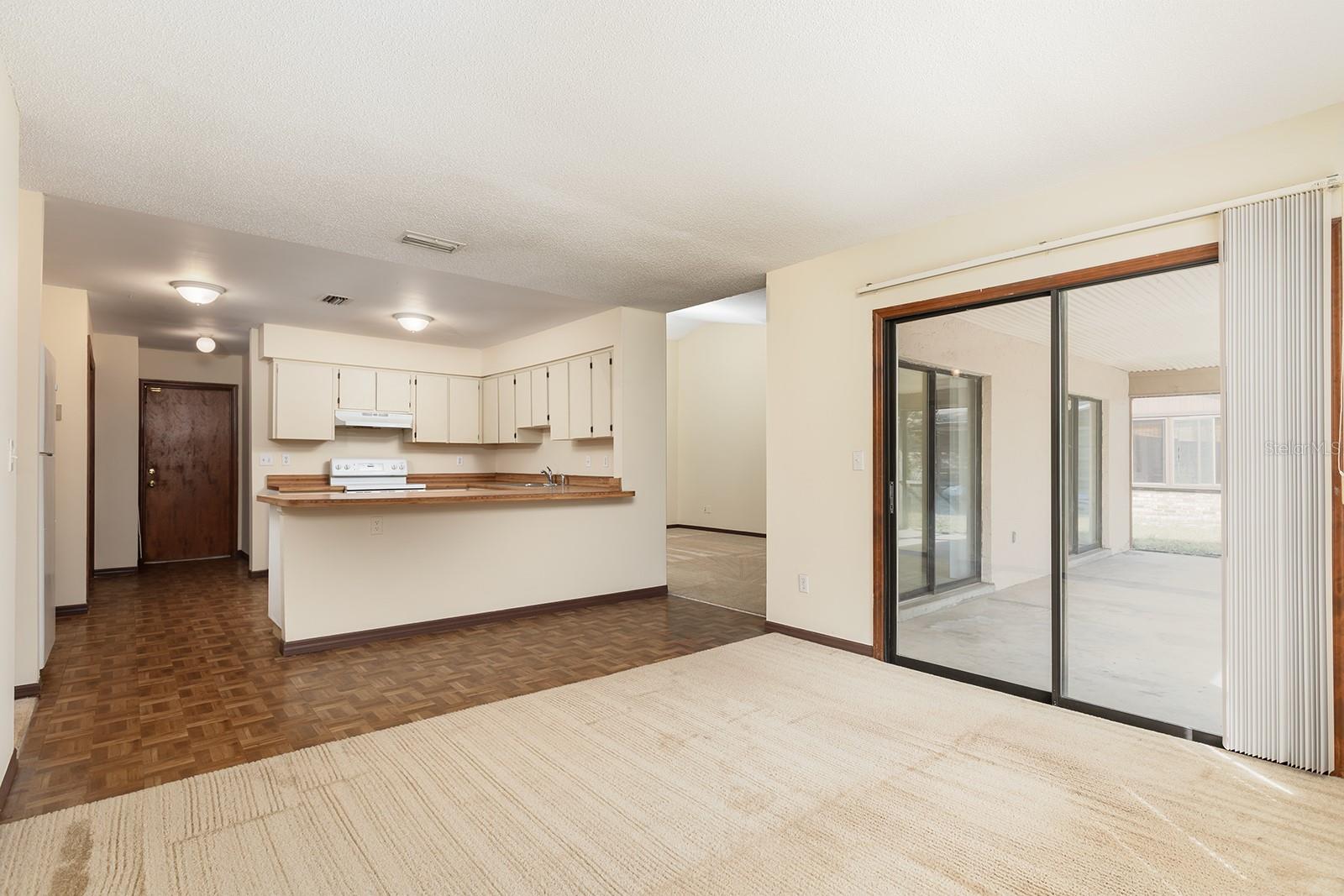 DELTONA LAKES UNIT 04 - Residential