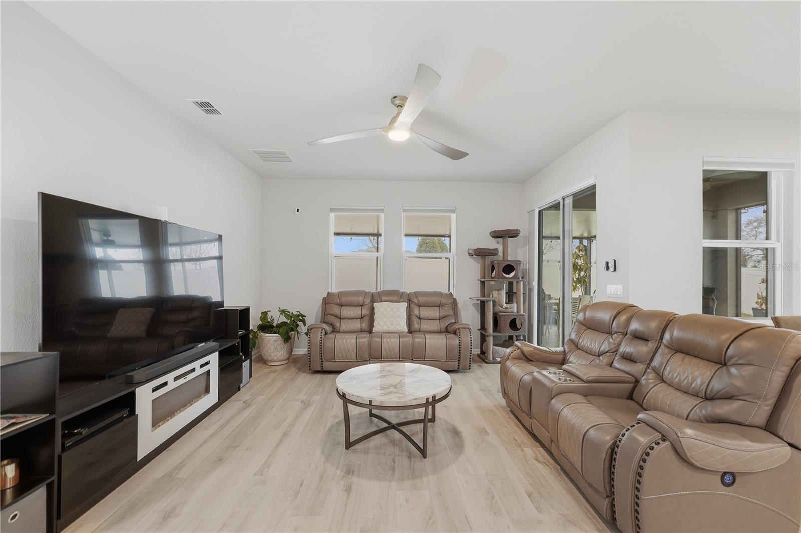 OVERLOOK/GRASSY LAKE - Residential