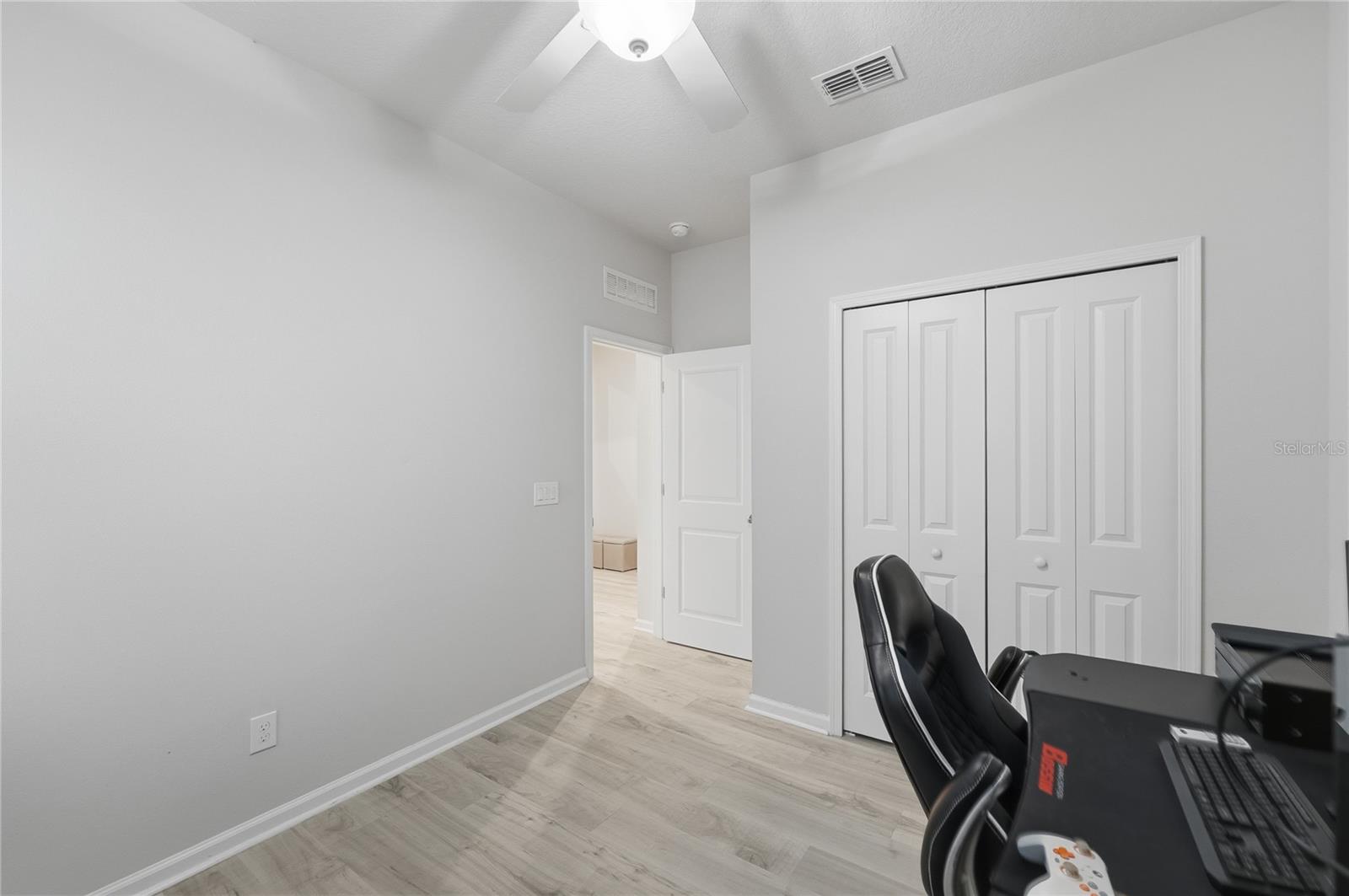 OVERLOOK/GRASSY LAKE - Residential