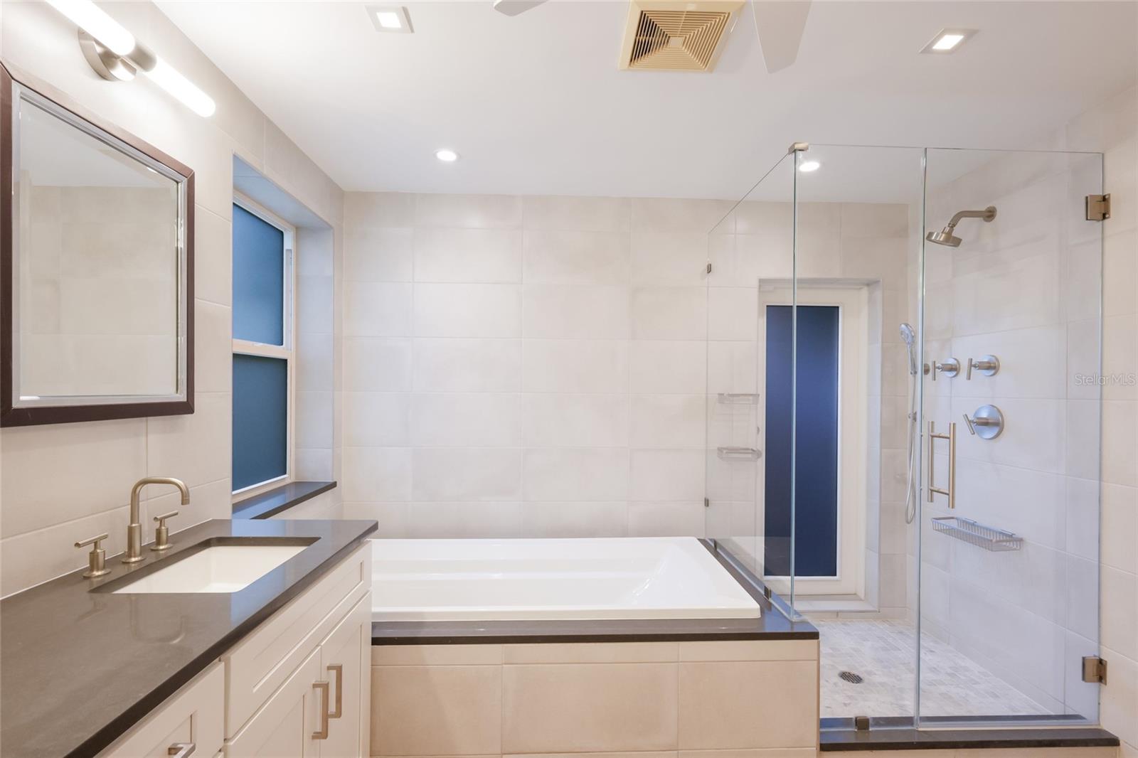 SAINT ARMANDS DIV JOHN RINGLING ESTATES - Residential