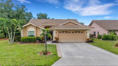 Photo of 6104 Nicole Drive, Sarasota, FL 34243 (MLS # A4704915)