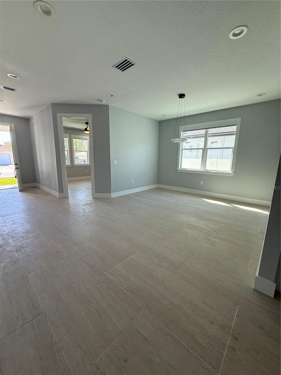 7006 THATCHER AVE 305