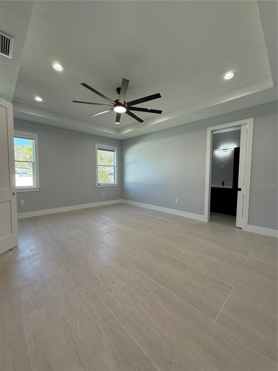 7006 THATCHER AVE 305