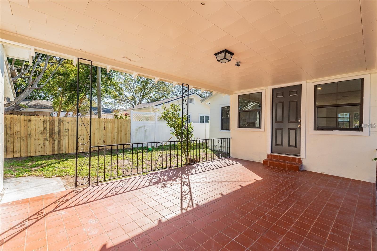 ACREAGE - Residential Lease