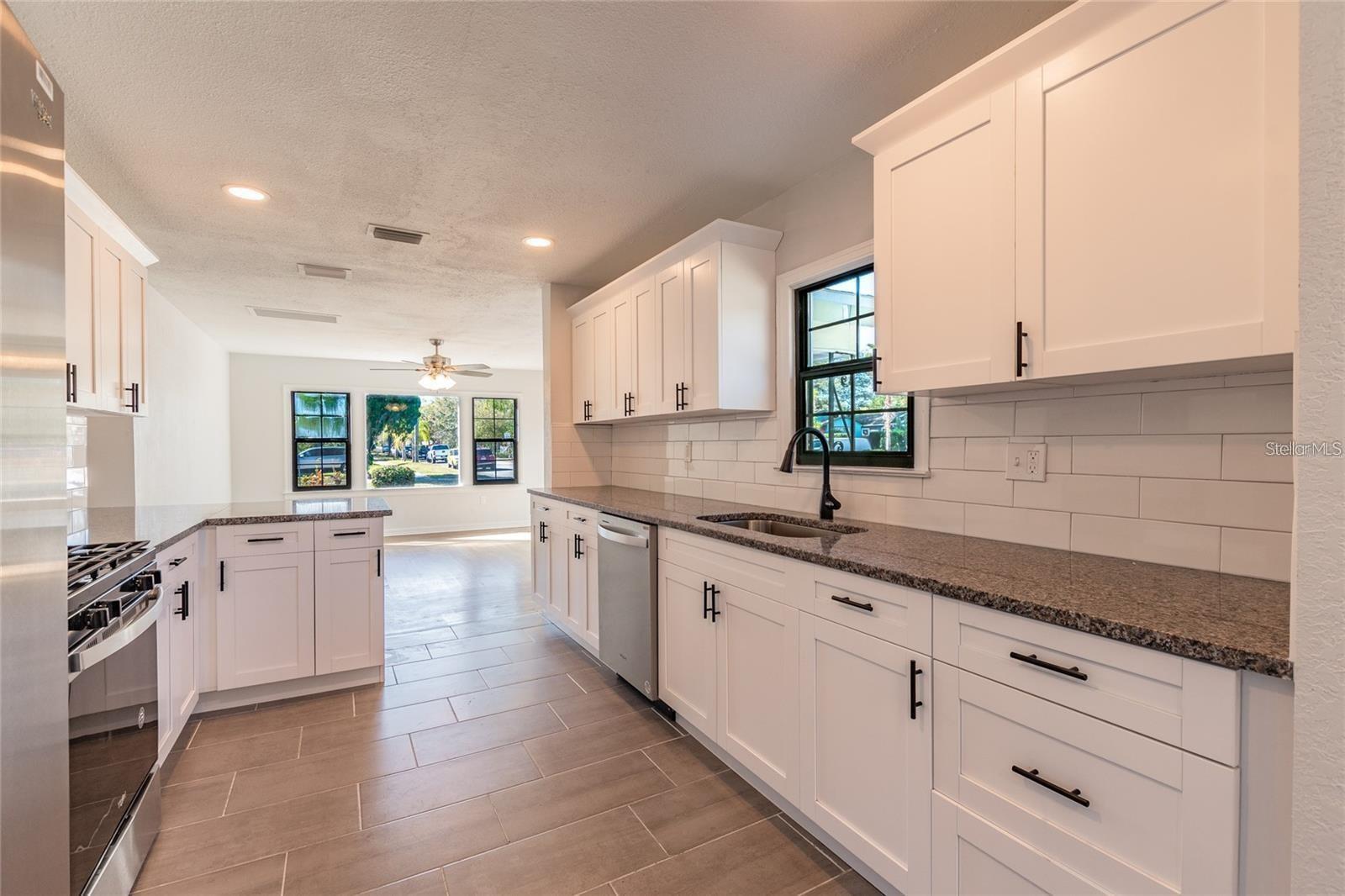 ACREAGE - Residential Lease