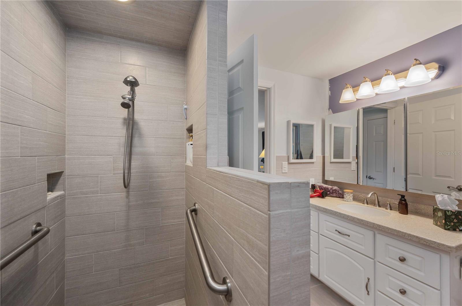 MISSION VALLEY ESTATE SEC A - Residential