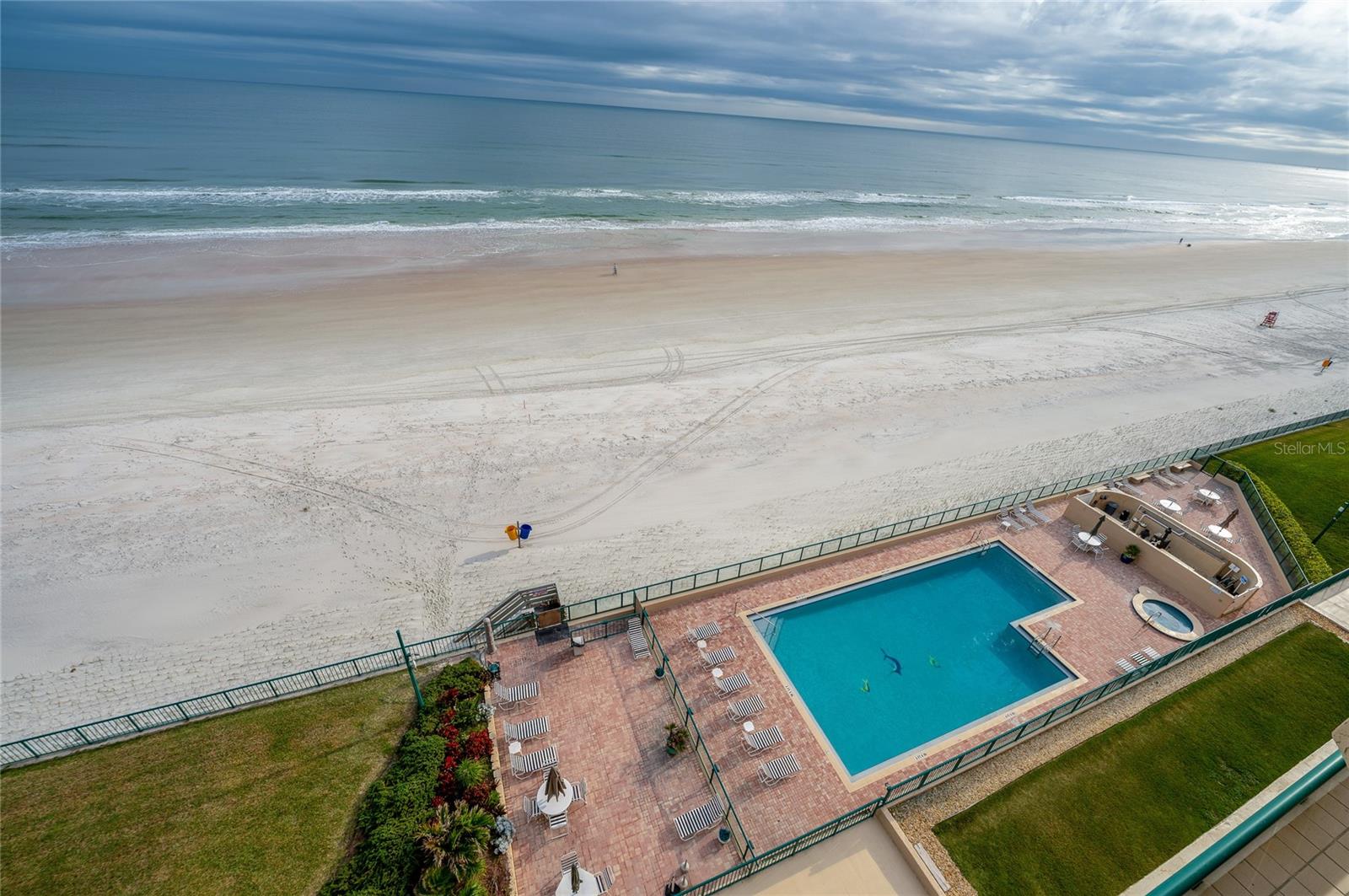 TOWERS AT PONCE INLET TOWER 01 CONDO - Residential