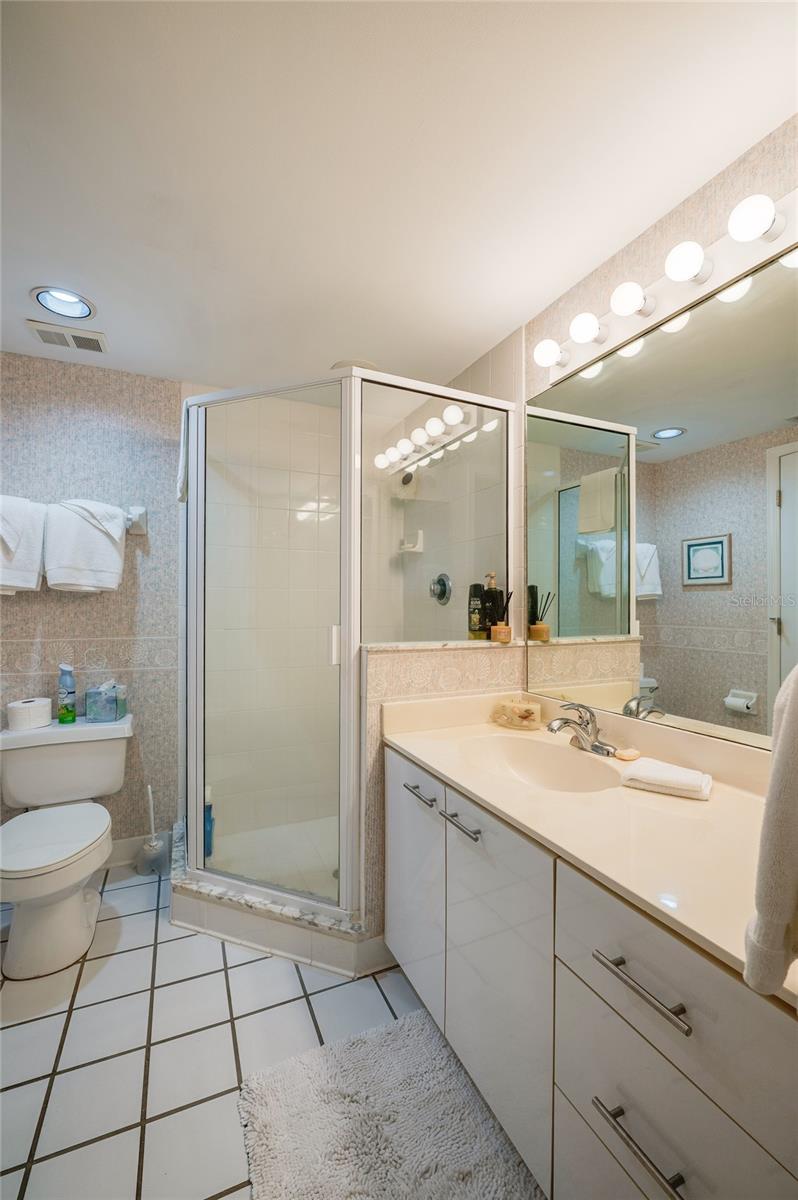 TOWERS AT PONCE INLET TOWER 01 CONDO - Residential