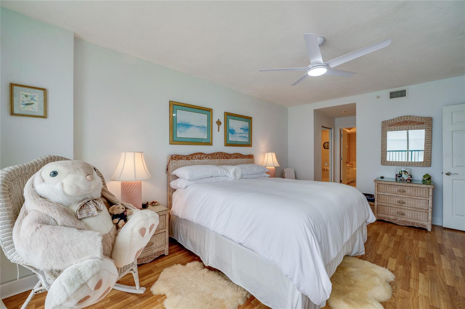 TOWERS AT PONCE INLET TOWER 01 CONDO - Residential