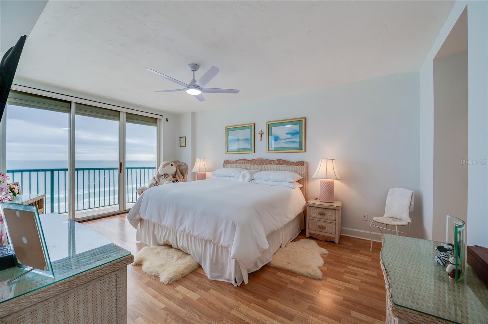 TOWERS AT PONCE INLET TOWER 01 CONDO - Residential