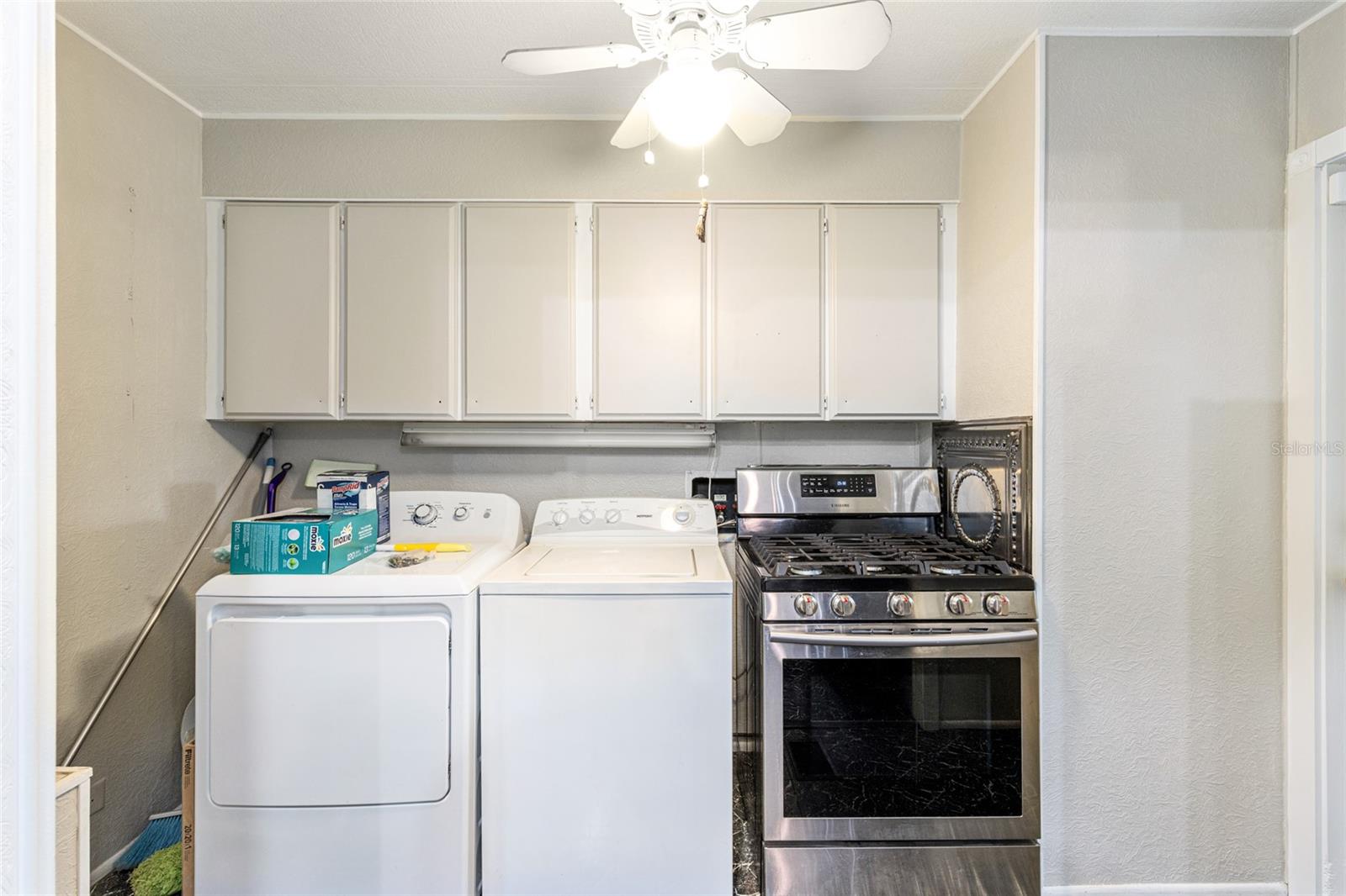 LEISURE ACRES UNIT 01 - Residential