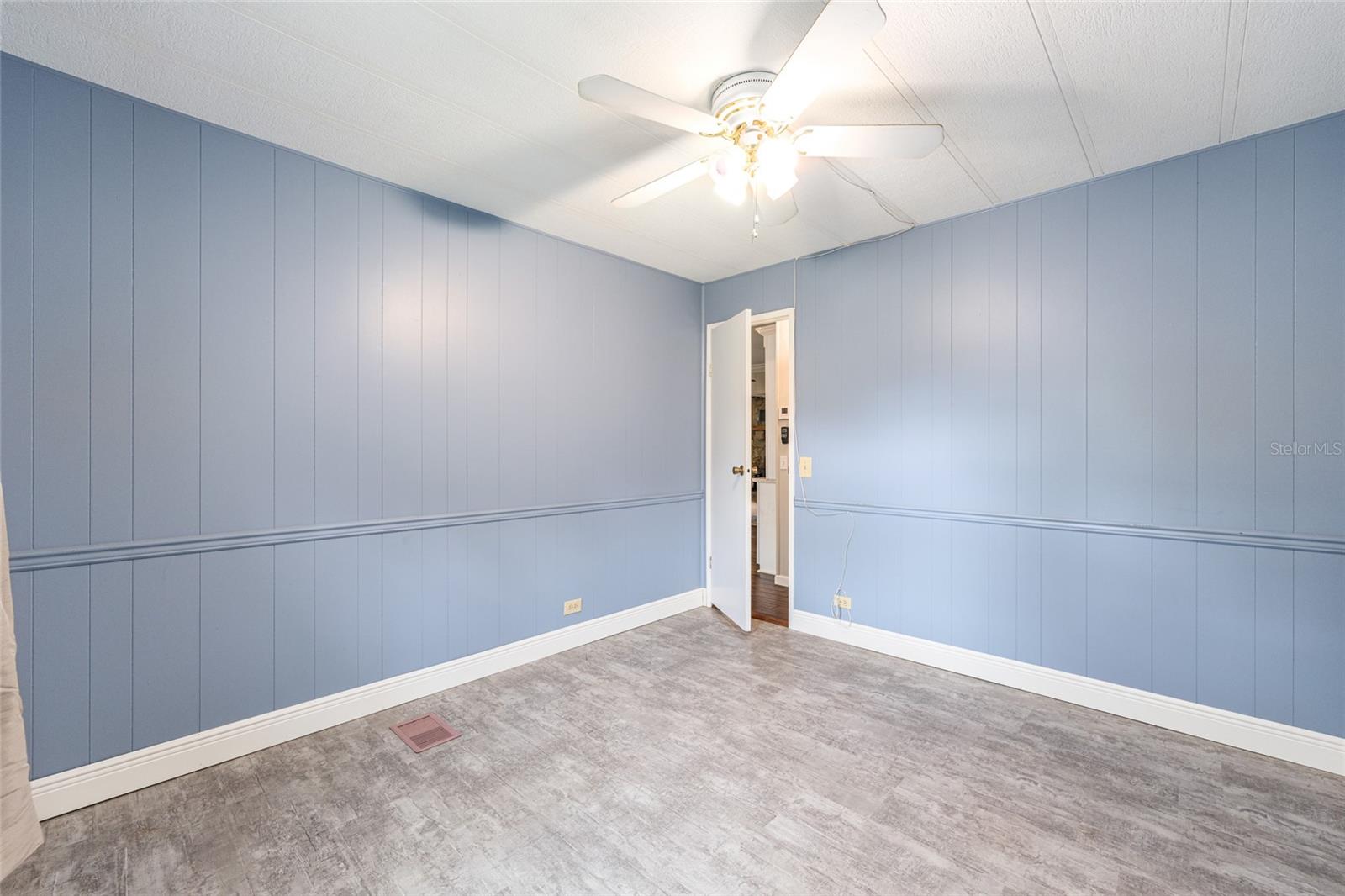 LEISURE ACRES UNIT 01 - Residential