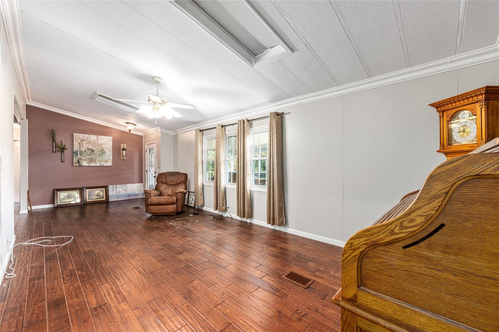 LEISURE ACRES UNIT 01 - Residential