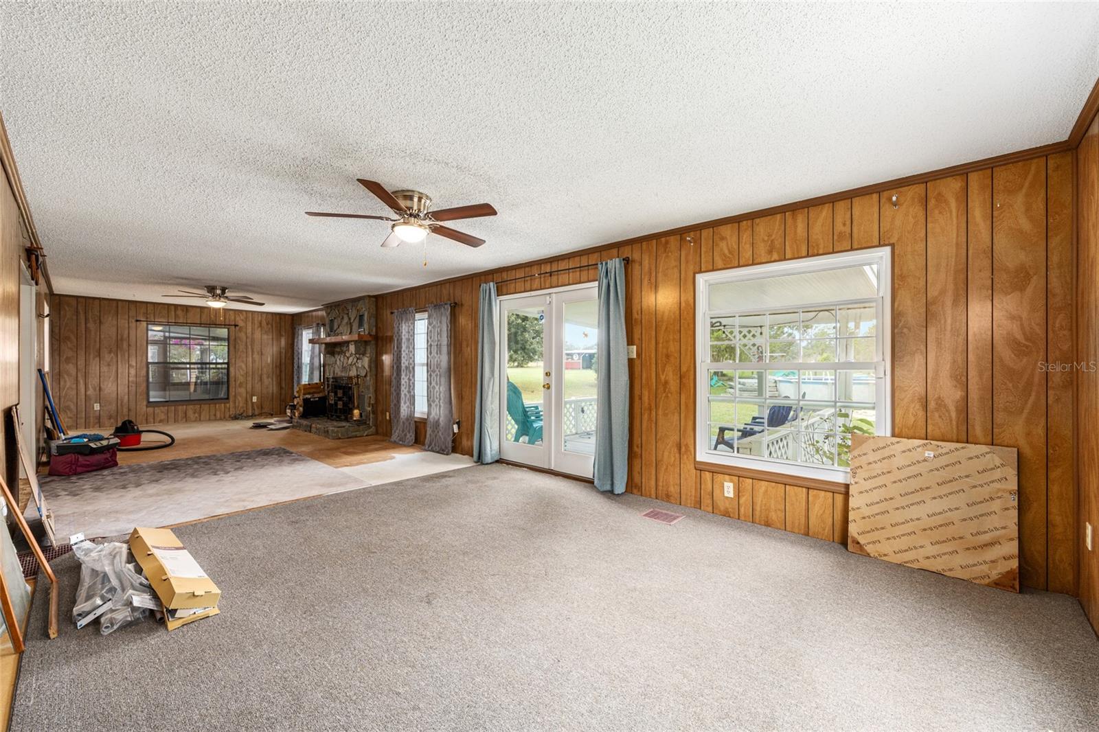 LEISURE ACRES UNIT 01 - Residential