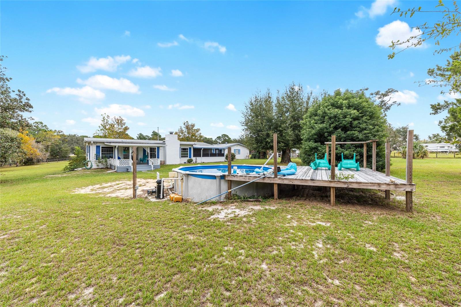 LEISURE ACRES UNIT 01 - Residential