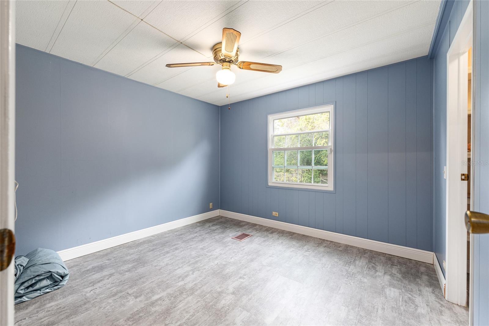 LEISURE ACRES UNIT 01 - Residential