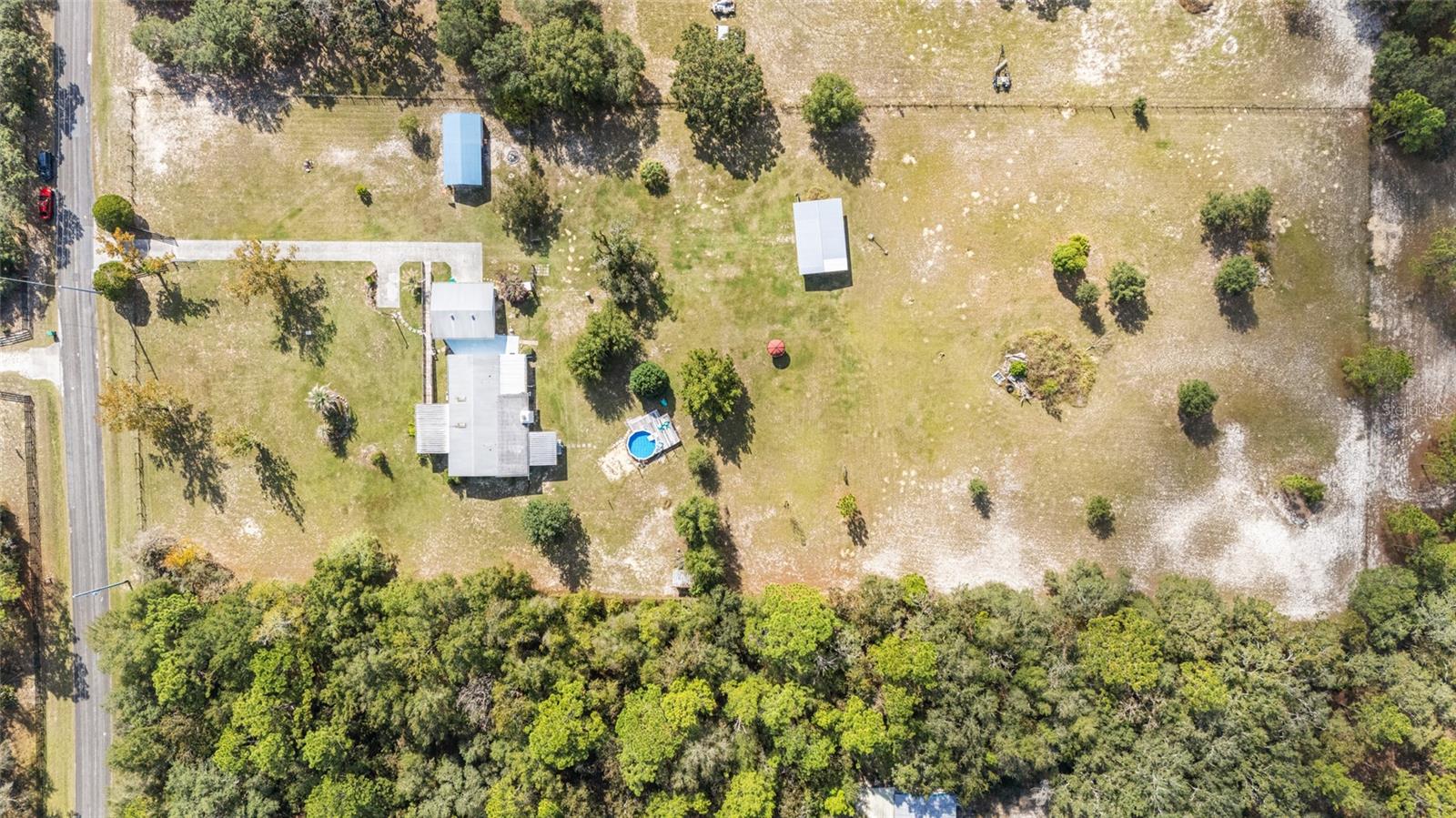 LEISURE ACRES UNIT 01 - Residential