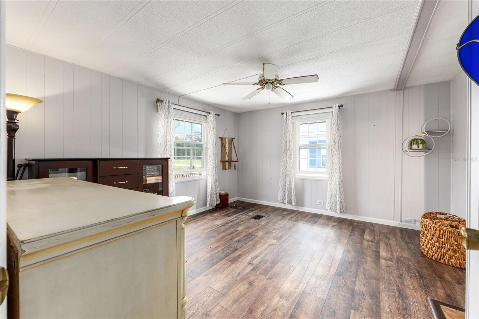 LEISURE ACRES UNIT 01 - Residential