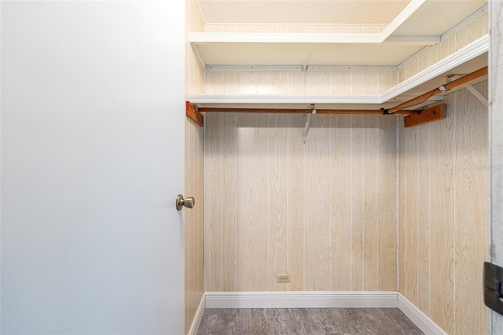 LEISURE ACRES UNIT 01 - Residential