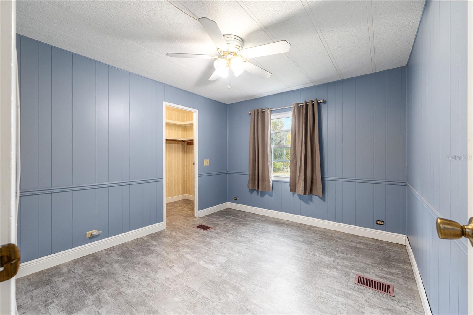 LEISURE ACRES UNIT 01 - Residential