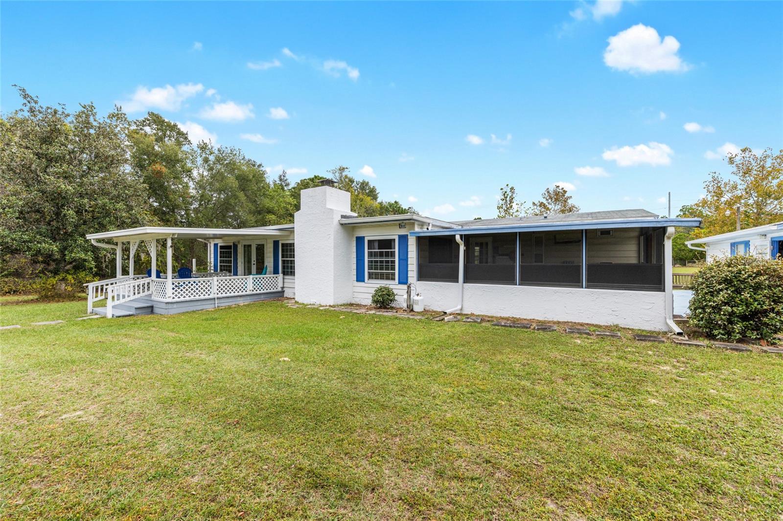 LEISURE ACRES UNIT 01 - Residential