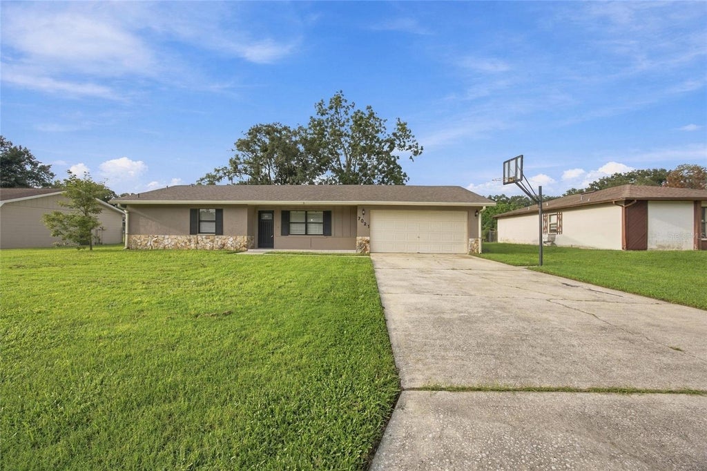 Photo of 7021 Sheffield Drive, Lakeland, FL 33810 (MLS # TB8546766)