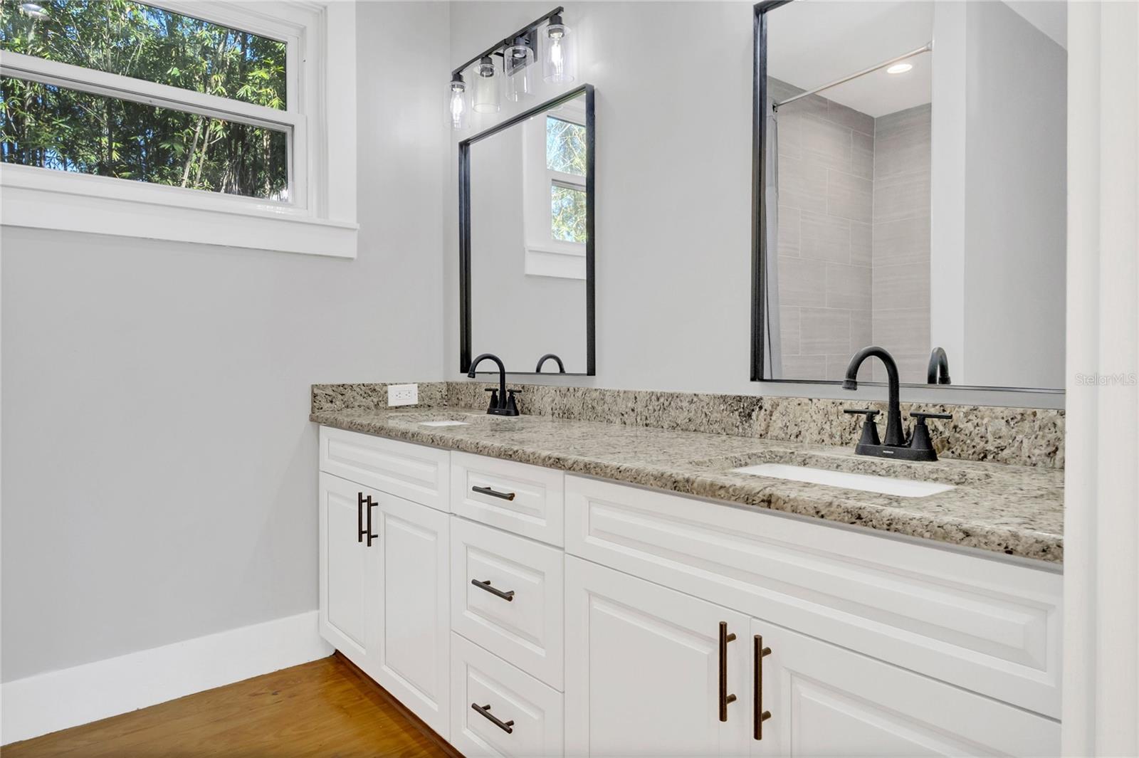 WINDERMERE TOWN - Residential