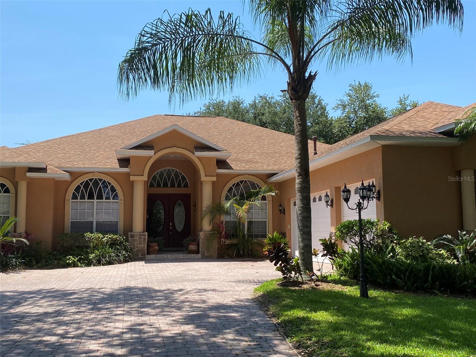 GREAT SCHOOLS AREA. Home features 4 large bedrooms, 3.5 bathrooms, beautiful cherry-wood floors in the bedrooms and traventine tile in the main living area. Buyers to verify the measurements. Call today for a private showing.
