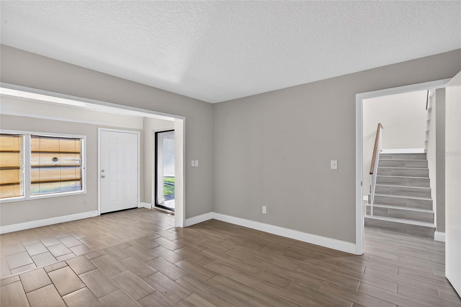 LAKE OF THE WOODS SEC 05 TWNHS - Residential