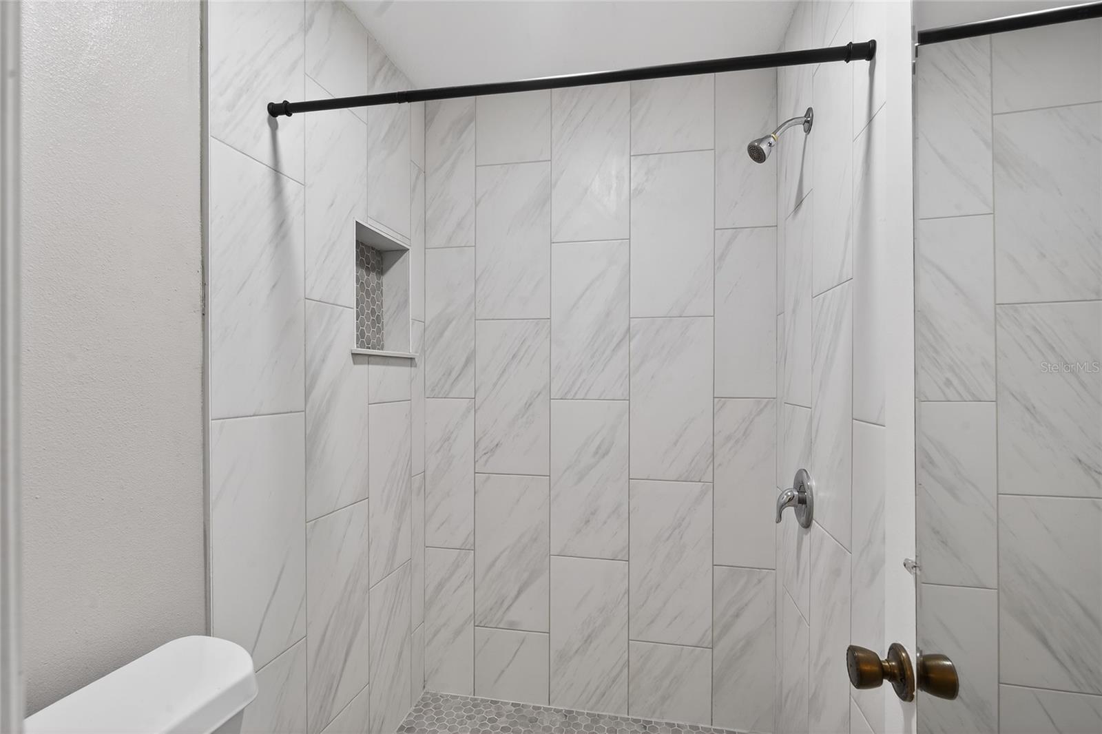 LAKE OF THE WOODS SEC 05 TWNHS - Residential