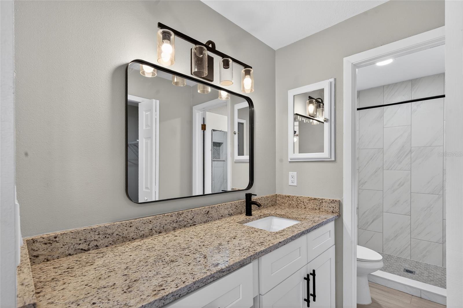 LAKE OF THE WOODS SEC 05 TWNHS - Residential